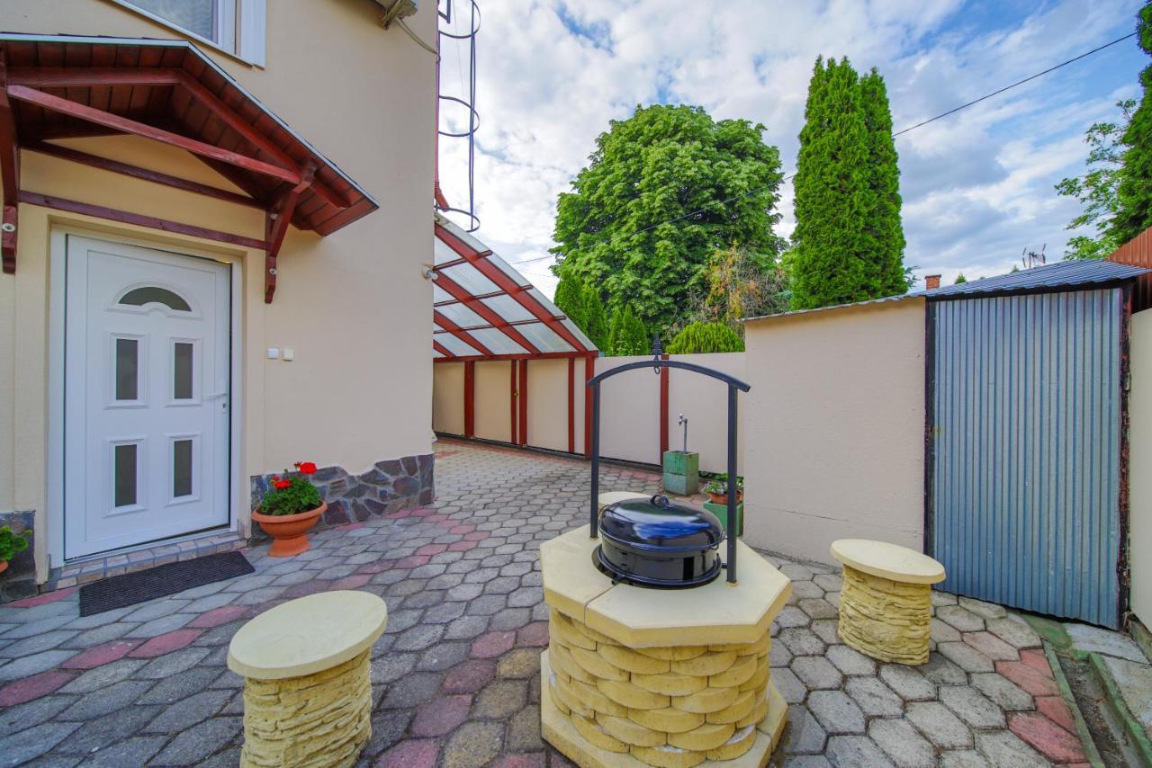 Maria Apartman Hajduszoboszlo Exterior photo